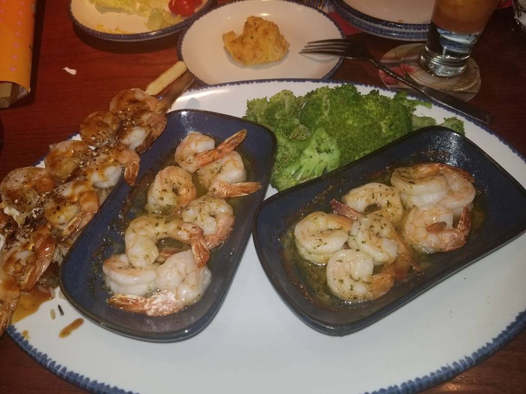 Red Lobster | restaurant | 1 Baltimore Pike, Springfield, PA 19064, USA | 6105440315 OR +1 610-544-0315