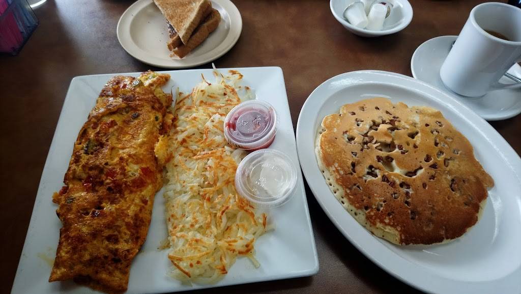 American Table Family Restaurant | restaurant | 580 Craig Dr # 1, Perrysburg, OH 43551, USA | 4199318715 OR +1 419-931-8715