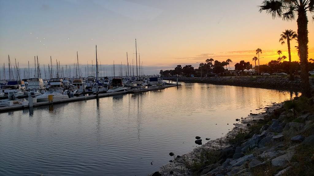 Galley At the Marina | restaurant | 550 Marina Pkwy, Chula Vista, CA 91910, USA | 6194225714 OR +1 619-422-5714