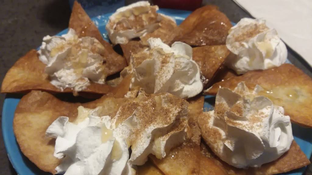 Sombreros Restaurant | restaurant | 445 N Pioneer Rd, Fond du Lac, WI 54935, USA | 9209229207 OR +1 920-922-9207