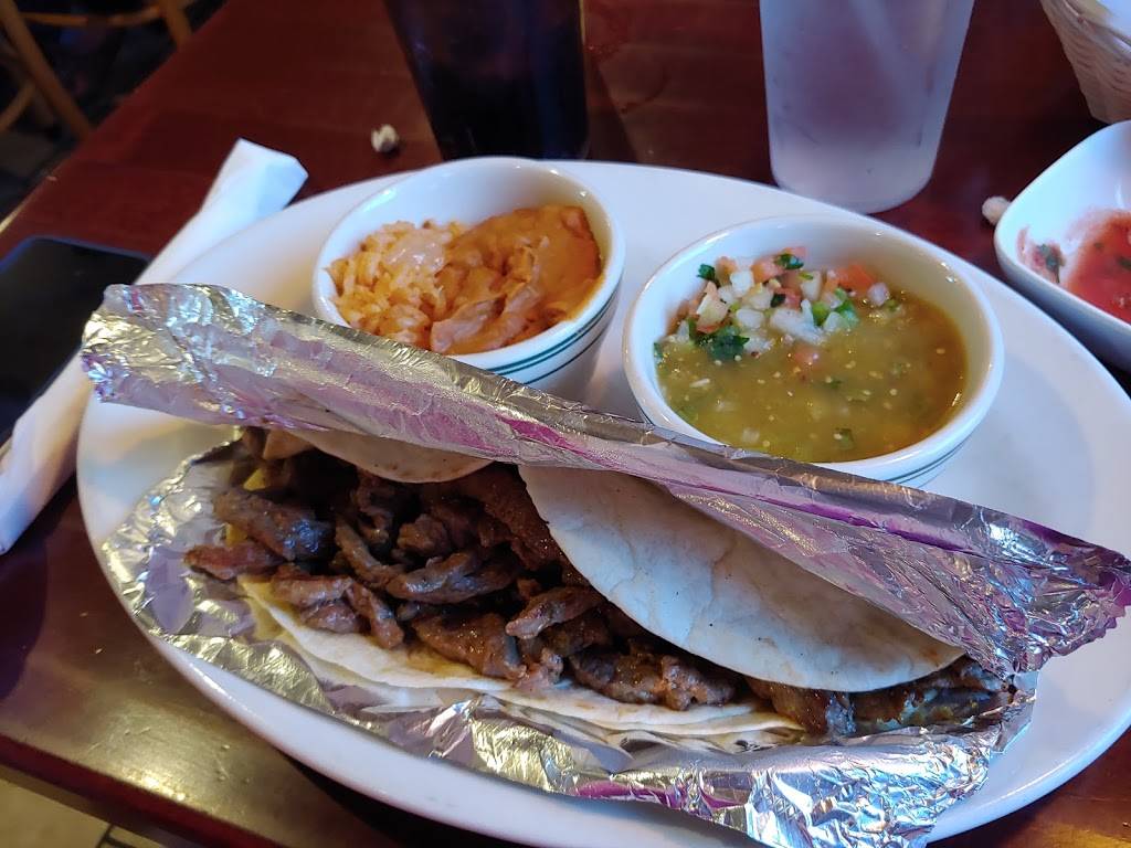 La Curva | restaurant | 550 S Ohio St, Salina, KS 67401, USA | 7858257777 OR +1 785-825-7777