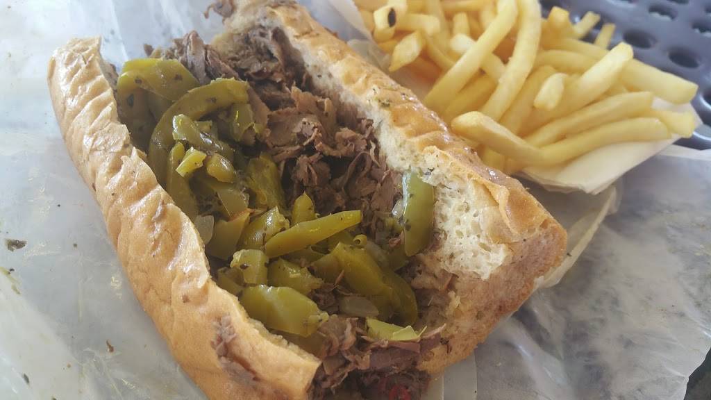 Johnnies Beef | restaurant | 1935 S Arlington Heights Rd, Arlington Heights, IL 60005, USA | 8473578100 OR +1 847-357-8100