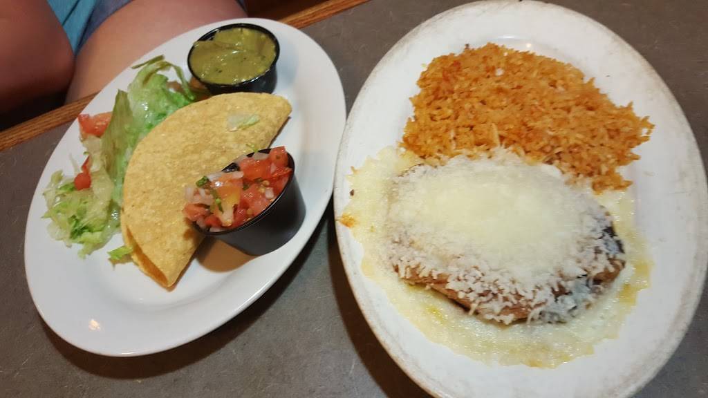 La Fiesta Mexican Restaurant | restaurant | 9513 NW 39th Ave, Gainesville, FL 32606, USA | 3523358484 OR +1 352-335-8484