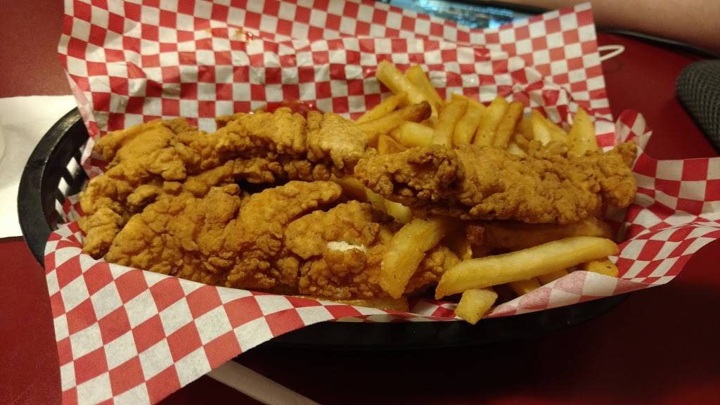 The Club Car Grille | restaurant | 6225 D Ave W, Kalamazoo, MI 49009, USA | 2697751267 OR +1 269-775-1267