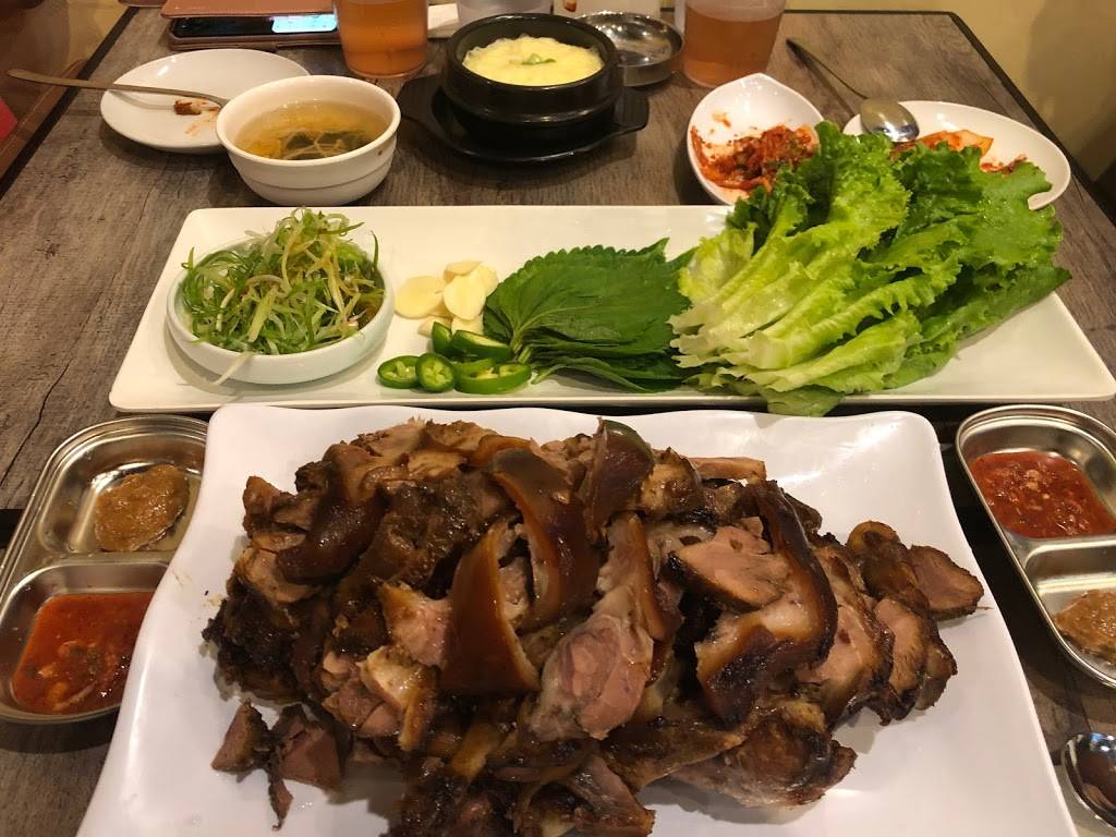 GamBoJok | 감자탕 보쌈 족발 | restaurant | 301 S Western Ave #201, Los Angeles, CA 90020, USA | 2133022751 OR +1 213-302-2751