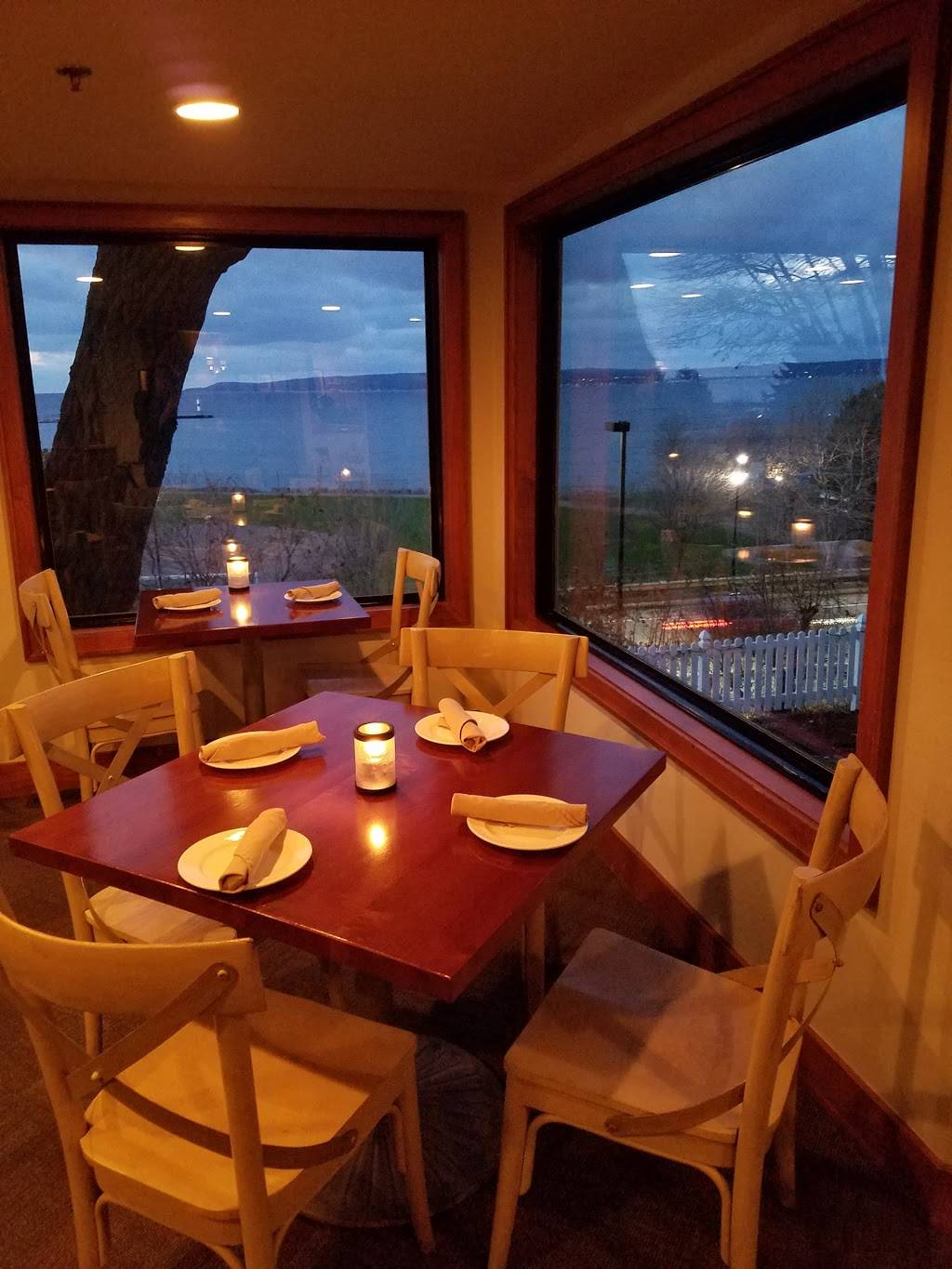 Palette Bistro | restaurant | 321 Bay St, Petoskey, MI 49770, USA | 2313483321 OR +1 231-348-3321