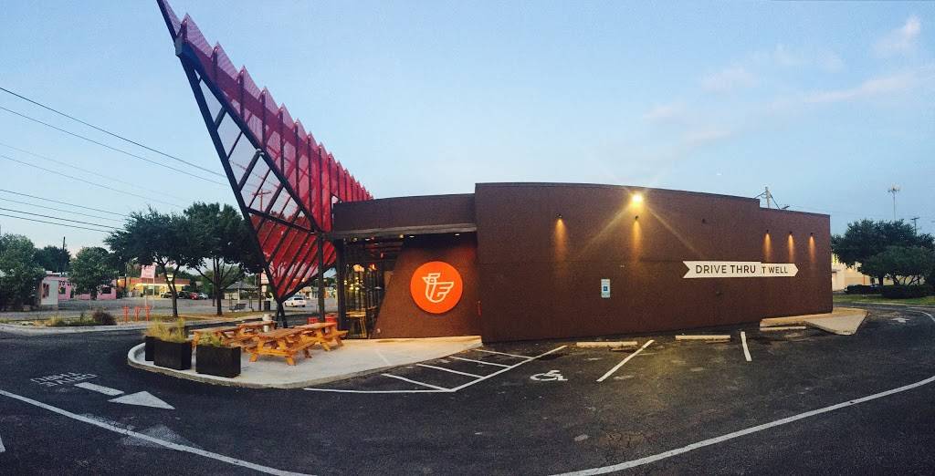 Flyrite Chicken Sandwiches | restaurant | 2129 E 7th St, Austin, TX 78702, USA | 5122848014 OR +1 512-284-8014