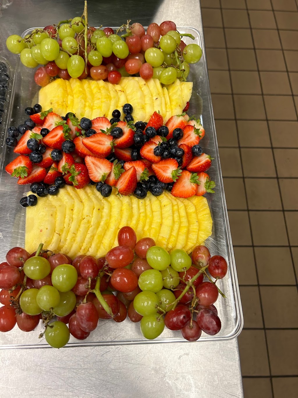 Bigg Bites Catering | restaurant | 1420 Washington Blvd, Detroit, MI 48226, USA | 3137840397 OR +1 313-784-0397