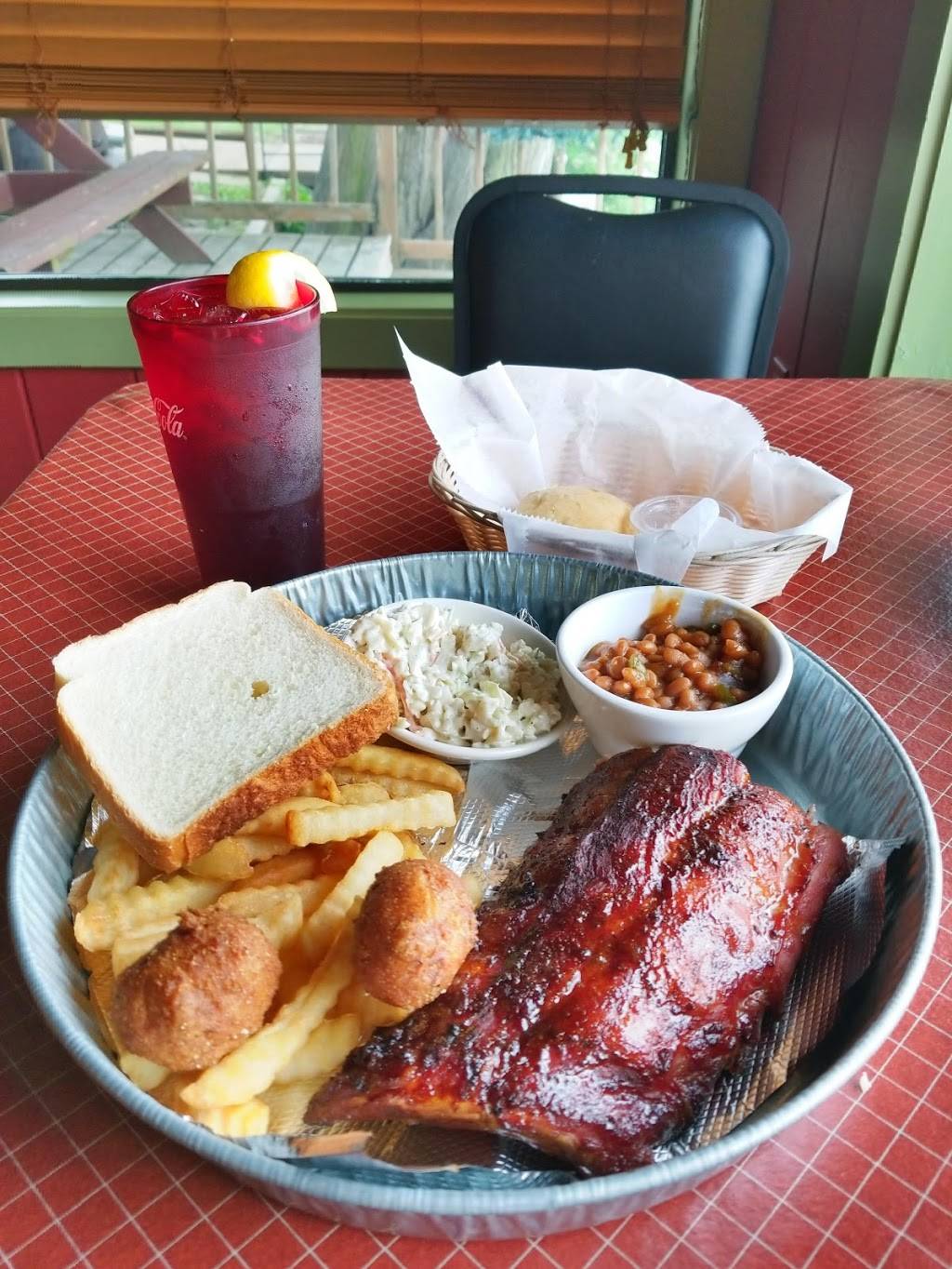 Pier Restaurant | restaurant | 600 E Lakeview Dr, Hornbeak, TN 38232, USA | 7315382803 OR +1 731-538-2803