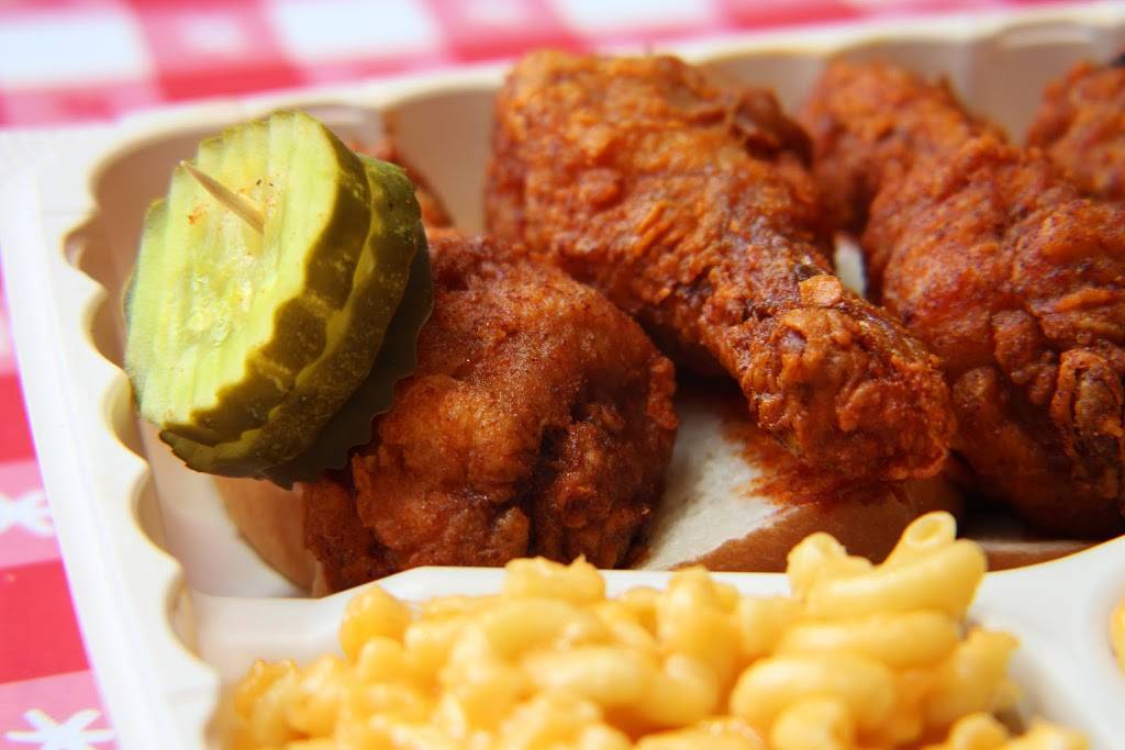 Hot Chicken Takeover | restaurant | 4198 Worth Ave, Columbus, OH 43219, USA | 6145327435 OR +1 614-532-7435