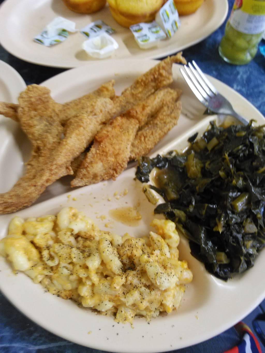 R & R Soulfood | restaurant | 18427 S Avalon Blvd, Carson, CA 90746, USA | 3107156716 OR +1 310-715-6716