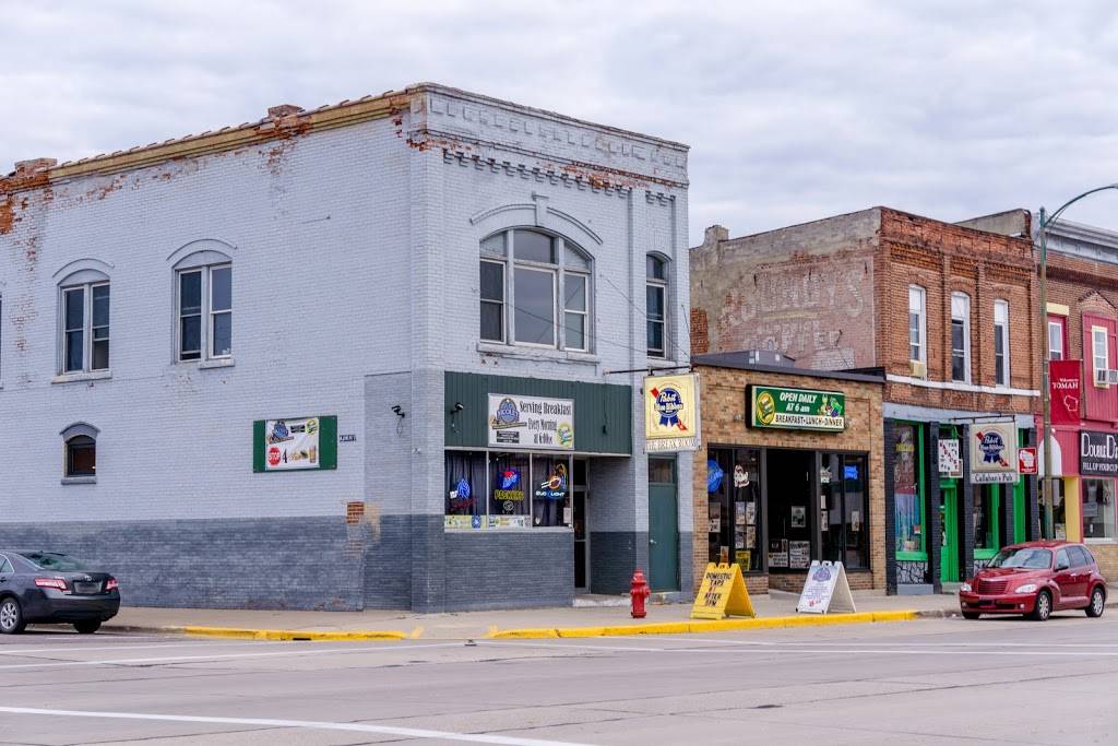 The Break Room Sports Bar & Grill | restaurant | 1123 Superior Ave, Tomah, WI 54660, USA | 6083722711 OR +1 608-372-2711