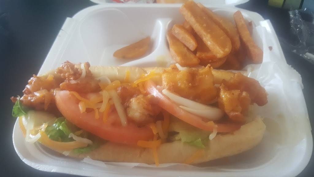 813 Salads & Seafood | restaurant | 1938 W Main St, Tampa, FL 33607, USA | 8135599724 OR +1 813-559-9724