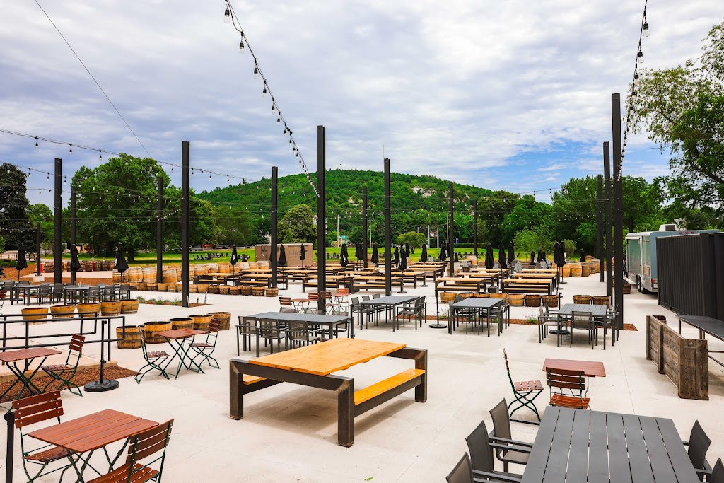 Trillium - Canton | restaurant | 100 Royall St, Canton, MA 02021, USA | 7815620073 OR +1 781-562-0073