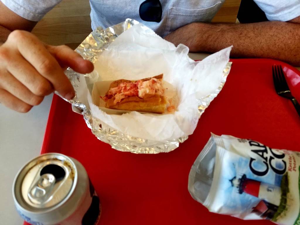 Fresh Pond Seafood Market & Takeout | restaurant | 75 Summer St, Arlington, MA 02474, USA | 7817771784 OR +1 781-777-1784