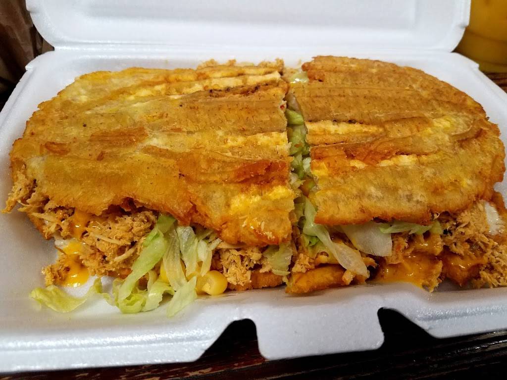 Empanadas Monumental | restaurant | 3772 Broadway, New York, NY 10032, USA | 6465592502 OR +1 646-559-2502