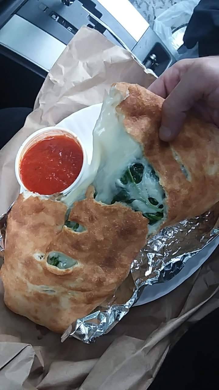 La Famiglia Pizza | restaurant | 1770 Central Ave, Colonie, NY 12205, USA | 5184521234 OR +1 518-452-1234