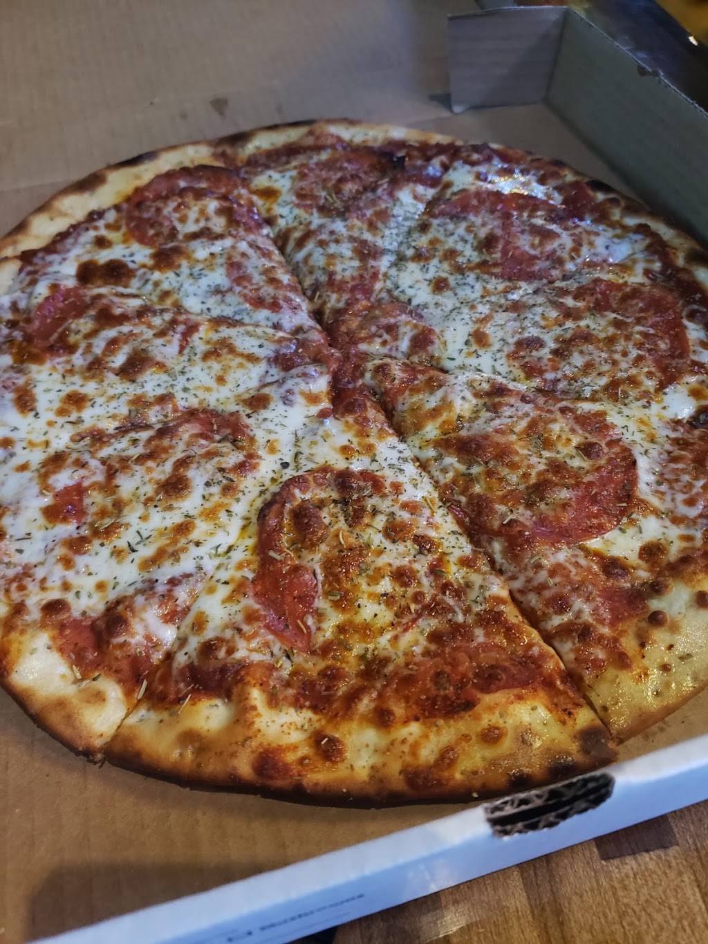 Little Woodrow’s Beaumont Bar & Grill | restaurant | 6210 Phelan Blvd, Beaumont, TX 77706, USA | 4098614200 OR +1 409-861-4200