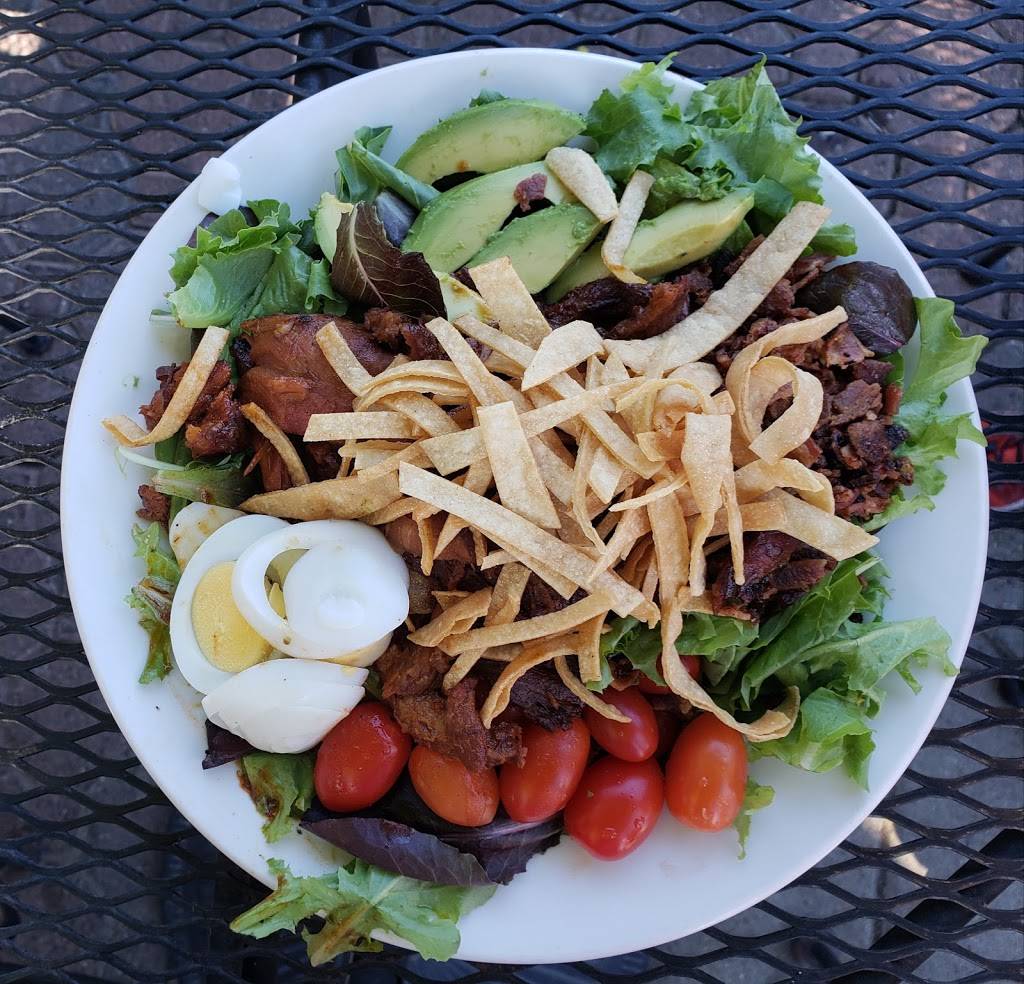 Smokeys Kitchen | restaurant | 12036 Donner Pass Rd, Truckee, CA 96161, USA | 5305824535 OR +1 530-582-4535