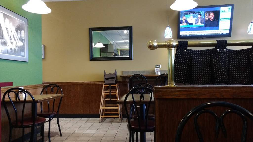 Mancinos Pizza & Grinders | restaurant | 9864 E Grand River Ave #210, Brighton, MI 48116, USA | 8102291600 OR +1 810-229-1600