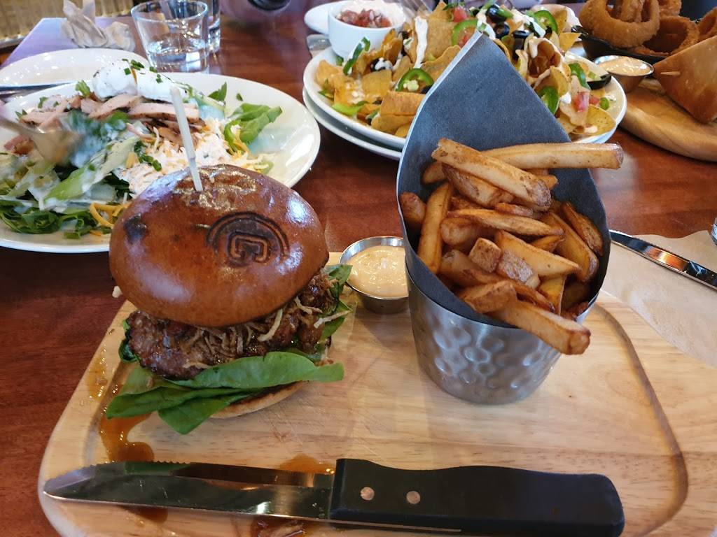 La Cage - Brasserie sportive | restaurant | 229 Boul des Grives, Gatineau, QC J9A 0C7, Canada | 8197702243 OR +1 819-770-2243