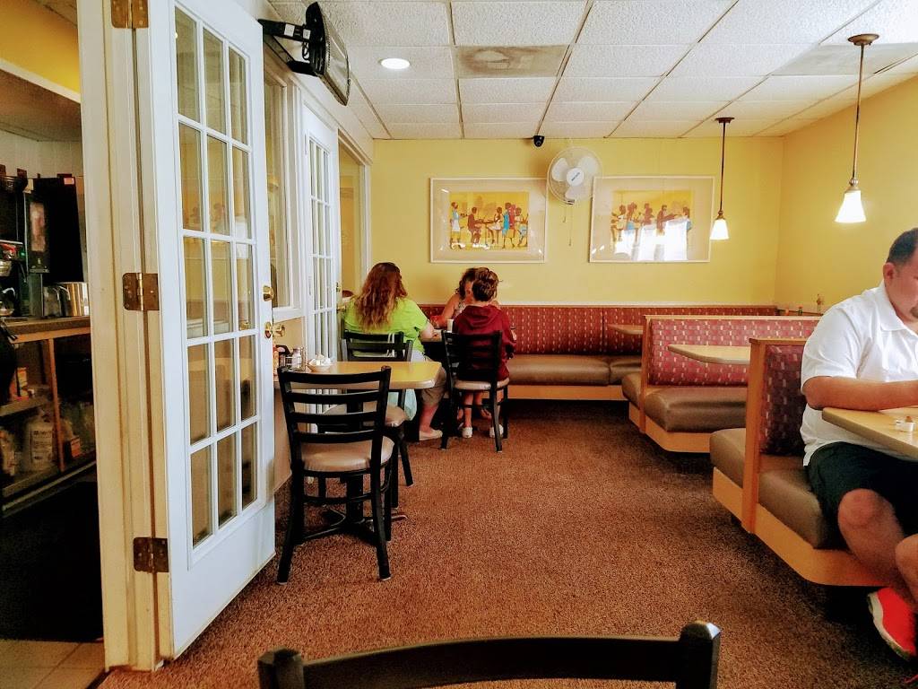 Jackies Kitchen | restaurant | 2210 Mangum Rd, Houston, TX 77092, USA | 7136811916 OR +1 713-681-1916