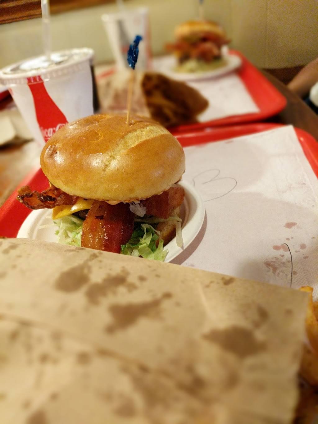 Ollies Trolley | restaurant | 425 12th St NW, Washington, DC 20004, USA | 2027708614 OR +1 202-770-8614