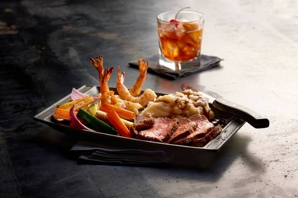 Claim Jumper Restaurants | restaurant | 2610 New, Sutton Rd, Hoffman Estates, IL 60192, USA | 8476456400 OR +1 847-645-6400