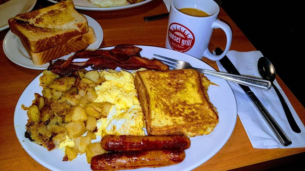 Sunset Grill | restaurant | 2901 Eglinton Ave W, Mississauga, ON L5M 6J3, Canada | 9055696009 OR +1 905-569-6009