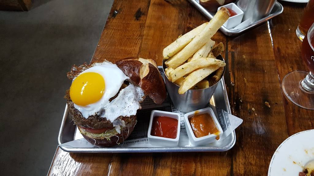 Pub Thirty Two | restaurant | 23962 Alicia Pkwy, Mission Viejo, CA 92691, USA | 9497160687 OR +1 949-716-0687