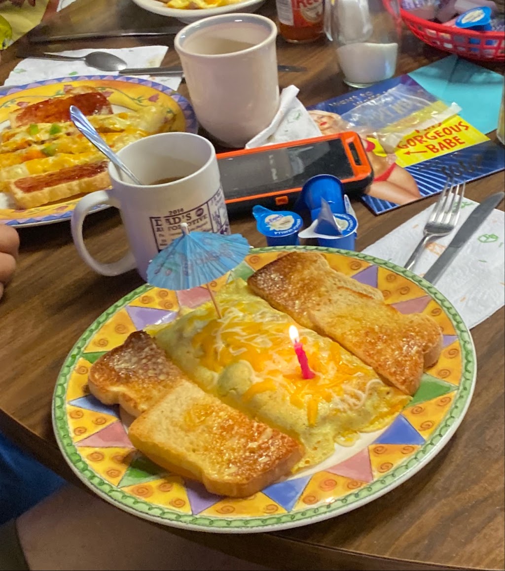 Shelby Bakery | restaurant | 216 N Michigan Ave, Shelby, MI 49455, USA | 2318612740 OR +1 231-861-2740