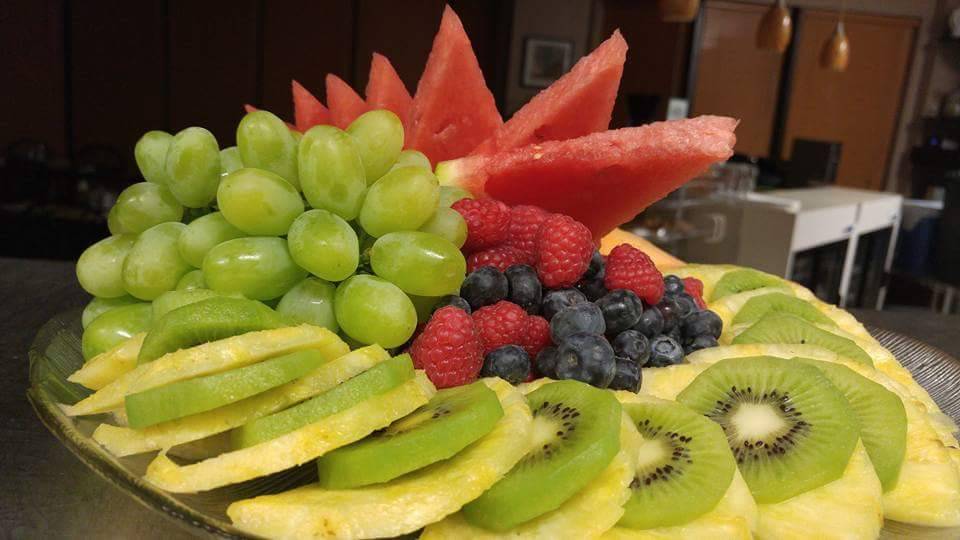 CHEFIES eatery | restaurant | 19415 Yonge St #5, Holland Landing, ON L9N 1L8, Canada | 9058362211 OR +1 905-836-2211