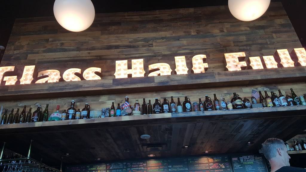 Glass Half Full Taproom | restaurant | 20575 Easthampton Plaza, Ashburn, VA 20147, USA | 5712936808 OR +1 571-293-6808