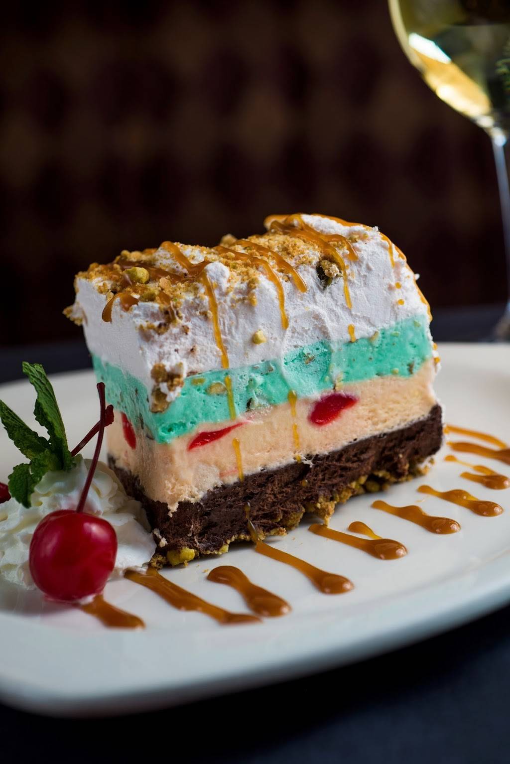 Sarentos | restaurant | 441 S Wisconsin Dells Pkwy S, Wisconsin Dells, WI 53965, USA | 6082533300 OR +1 608-253-3300