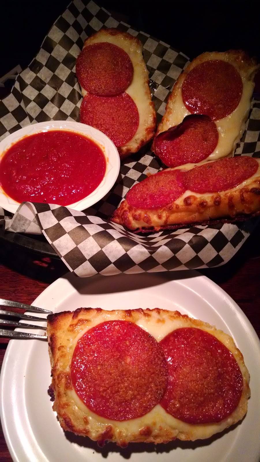 Angelinas Pizza House | restaurant | 1548 Home Ave, Akron, OH 44310, USA | 3306338642 OR +1 330-633-8642