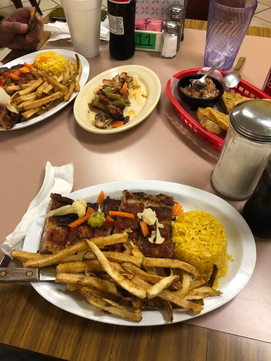 Lisboa Madrid | restaurant | 3743 Pleasanton Rd, San Antonio, TX 78221, USA | 2109222118 OR +1 210-922-2118