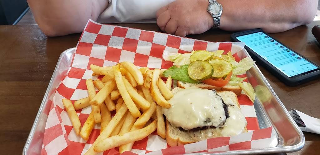 Cow Tippers Burger Company | restaurant | 216 N Madison Ave, Douglas, GA 31533, USA | 9122921479 OR +1 912-292-1479