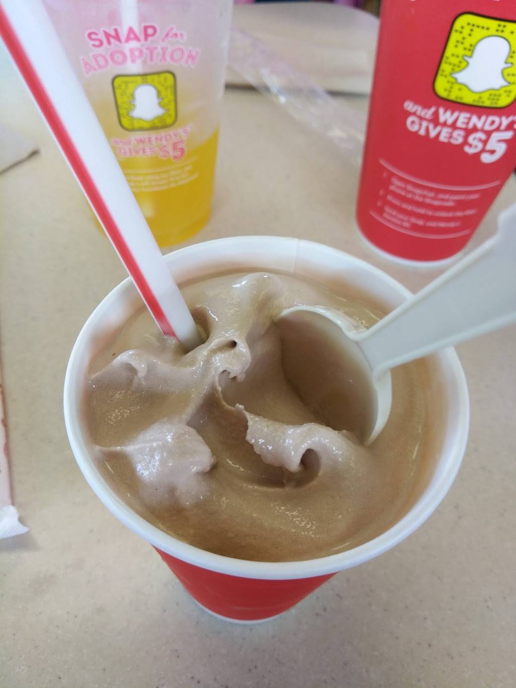 Wendys | restaurant | 22790 Everton Ave N, Forest Lake, MN 55025, USA | 3203352767 OR +1 320-335-2767