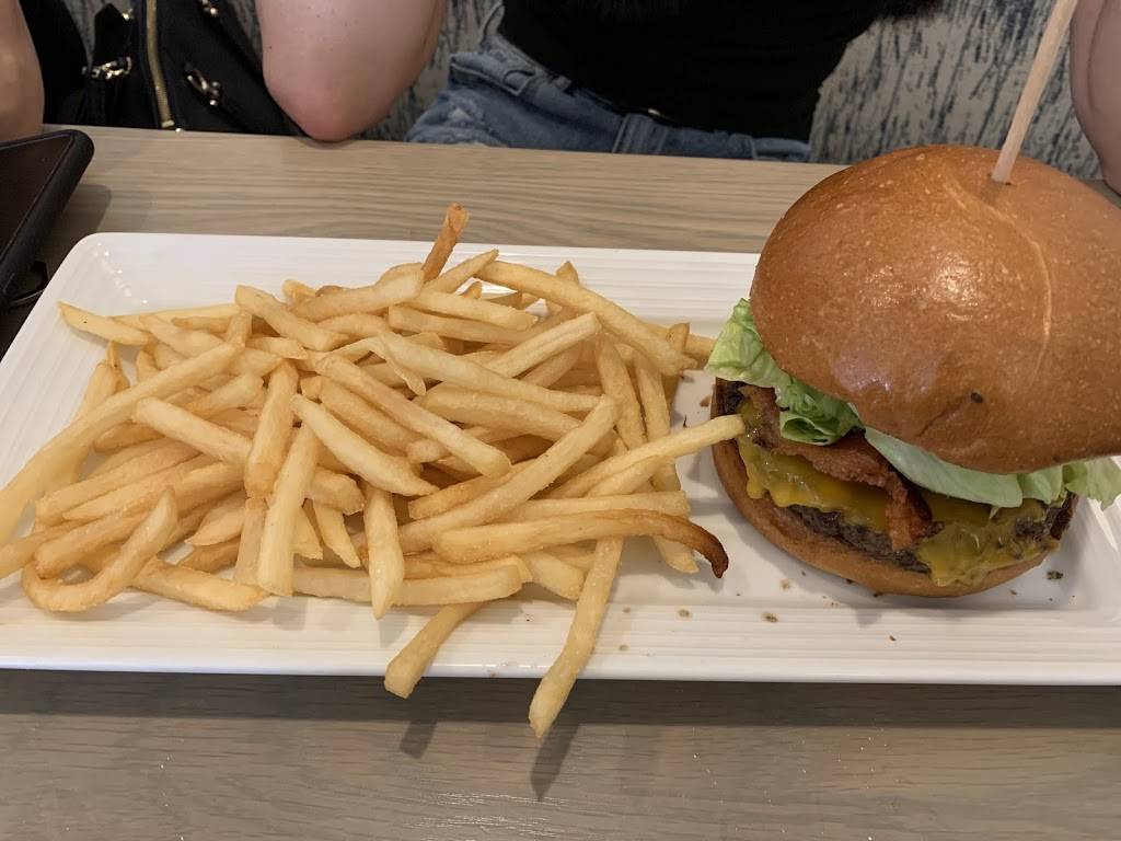 Ricks Cafe | restaurant | 101 Montelago Blvd, Henderson, NV 89011, USA | 7025671234 OR +1 702-567-1234