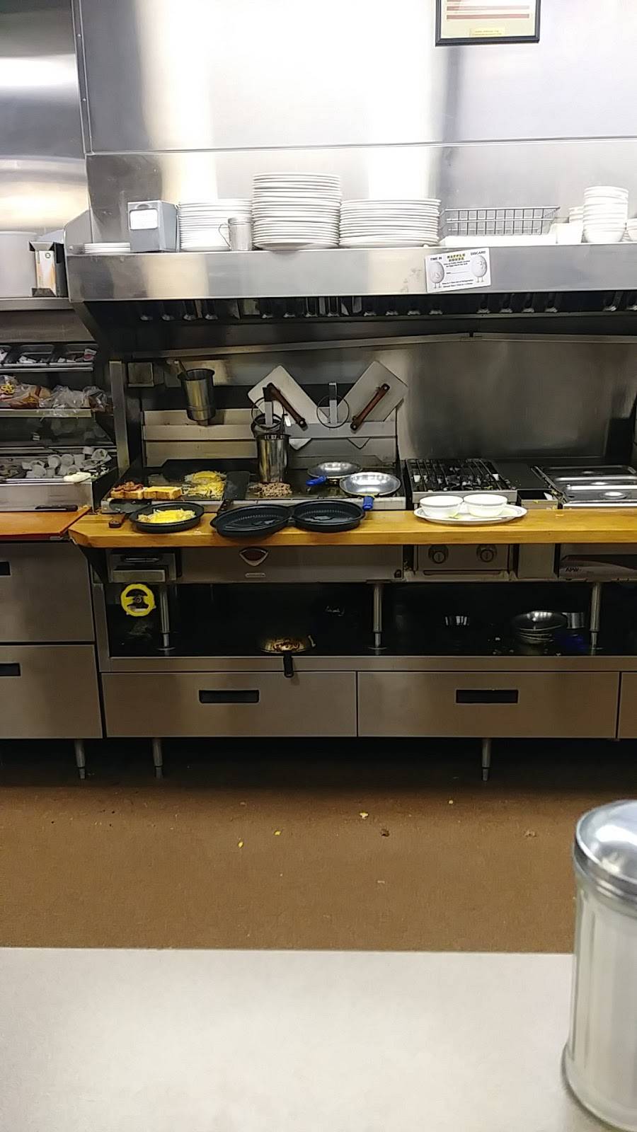 Waffle House | meal takeaway | 241 E Main St, Hendersonville, TN 37075, USA | 6158227774 OR +1 615-822-7774