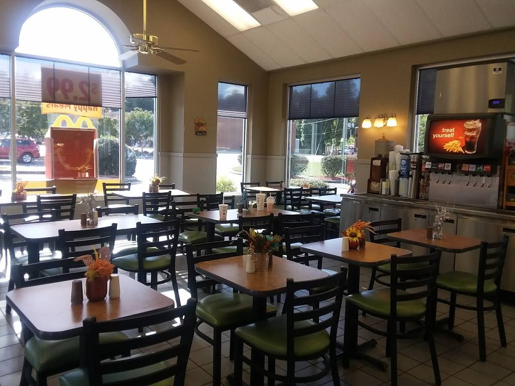 McDonalds | cafe | 301 W Broaddus Ave, Bowling Green, VA 22427, USA | 8046331212 OR +1 804-633-1212