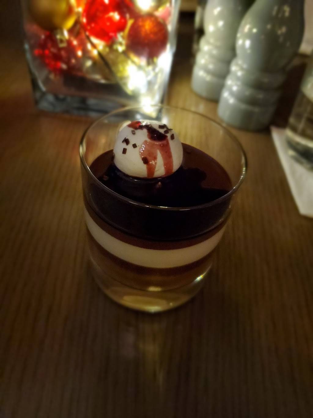 Cut & Bourbon | restaurant | 1600 E Randol Mill Rd, Arlington, TX 76011, USA | 6822774950 OR +1 682-277-4950