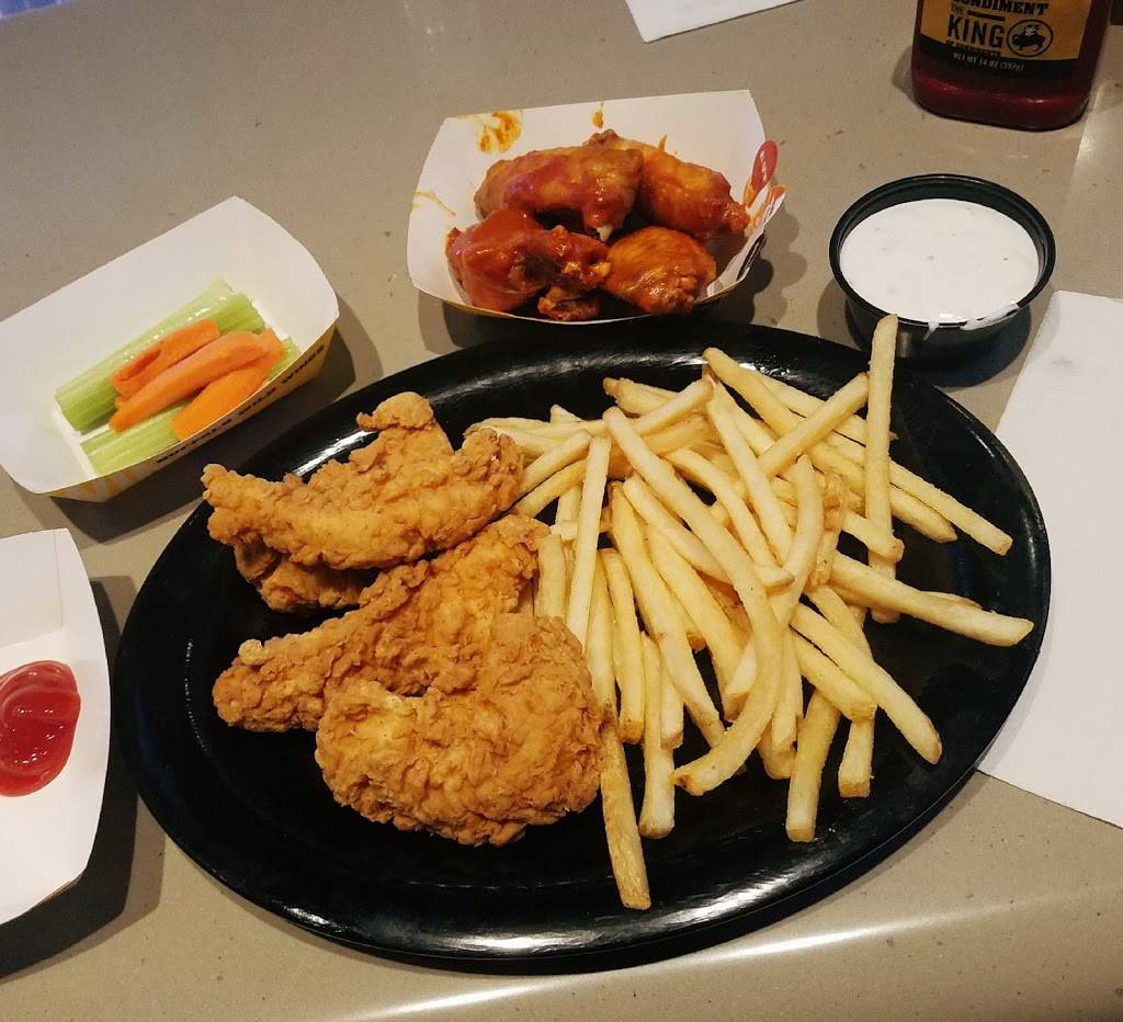Buffalo Wild Wings | restaurant | 21374 S Ellsworth Loop, Queen Creek, AZ 85142, USA | 4809871395 OR +1 480-987-1395