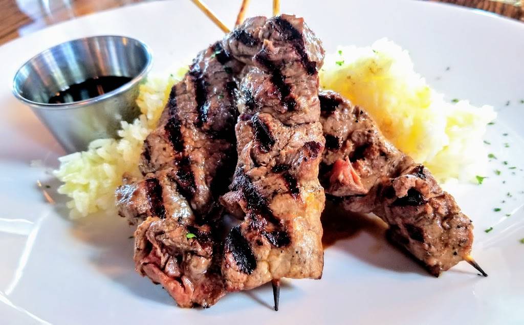 On the Rocks Bar And Grill | restaurant | 2332 West Coast Hwy, Newport Beach, CA 92663, USA | 9496738444 OR +1 949-673-8444