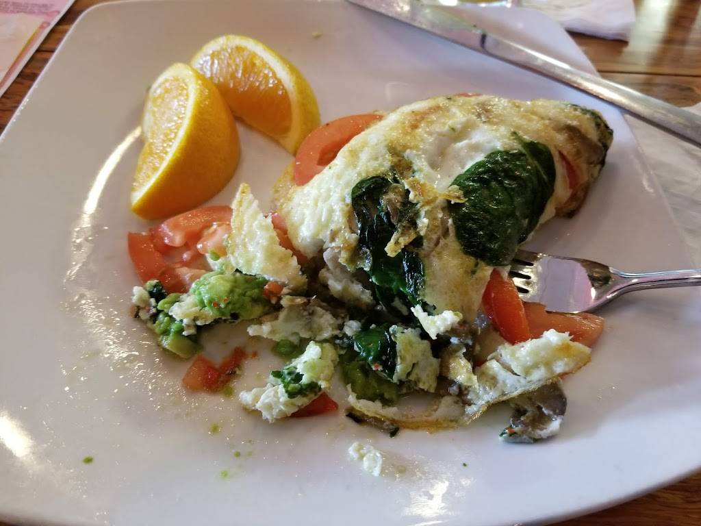 The Corner Bar & Grill | restaurant | 4015 Owen Rd, Fenton, MI 48430, USA | 8103548808 OR +1 810-354-8808