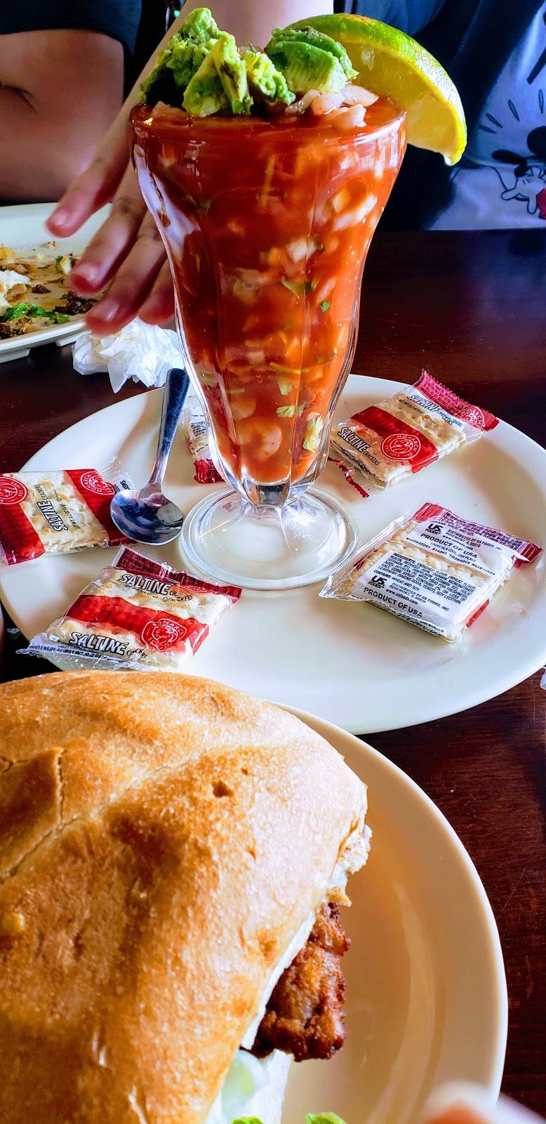 El Tacaso | restaurant | 902 N Westmoreland Rd, Dallas, TX 75211, USA | 2143333612 OR +1 214-333-3612