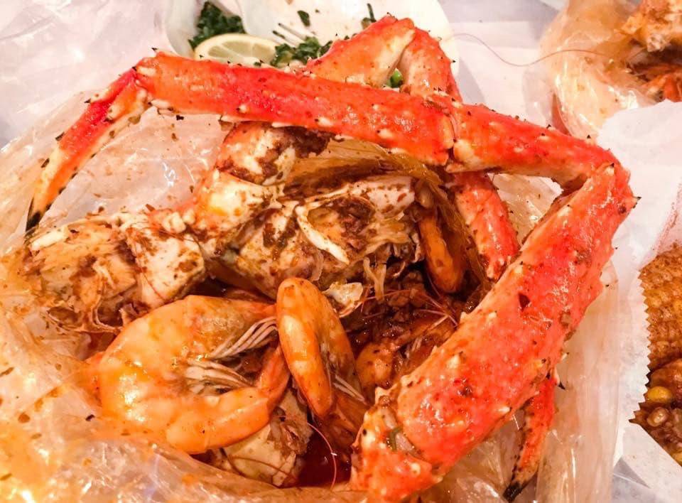 SAT Asian Seafood Restaurant & Bar | restaurant | 6000 I-35, San Antonio, TX 78218, USA | 2104657356 OR +1 210-465-7356