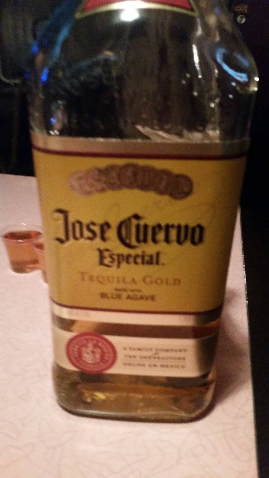 Village Tavern | restaurant | 3719 Main Rd, Hunlock Creek, PA 18621, USA | 5702560887 OR +1 570-256-0887