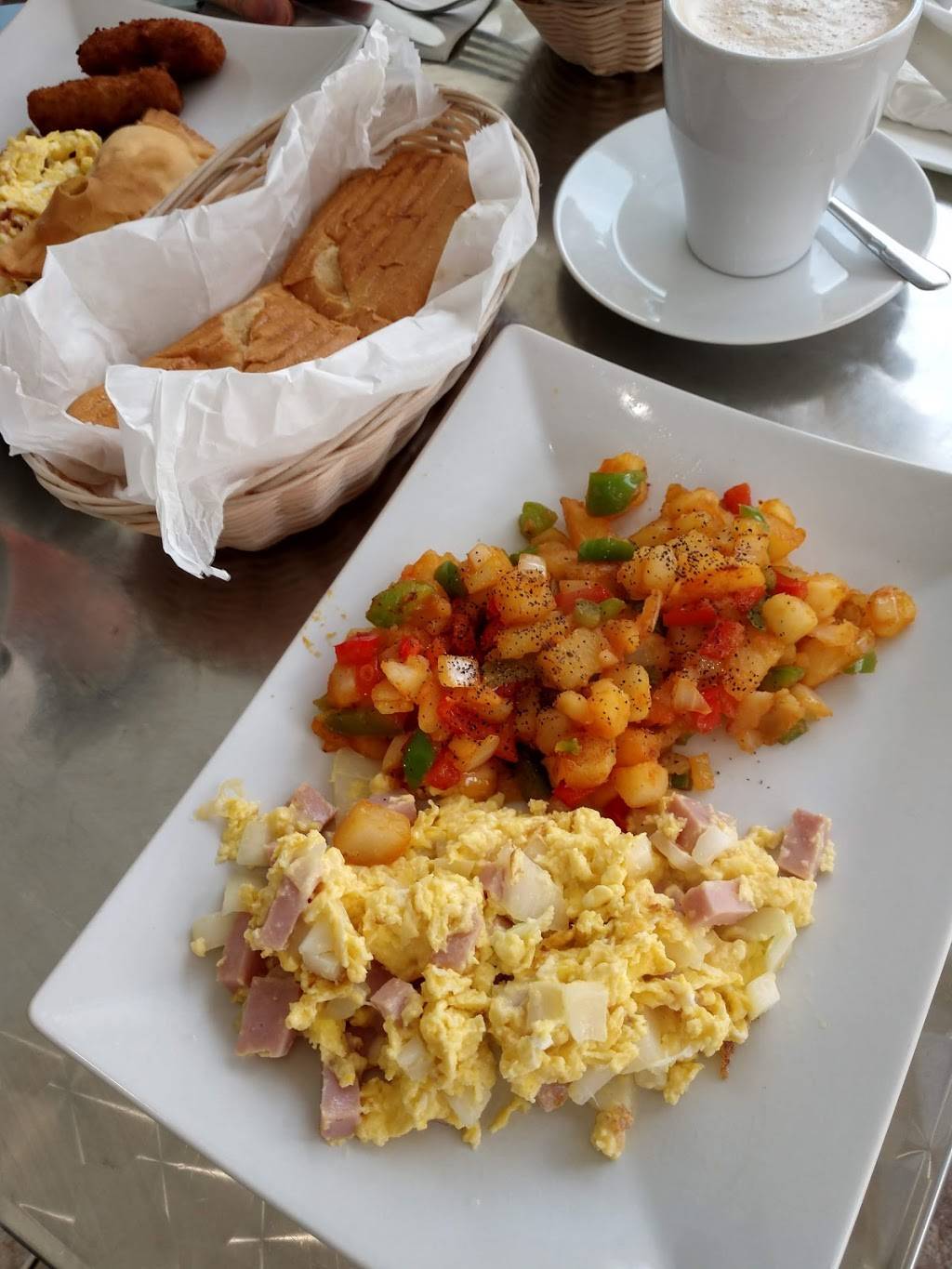 Don Diego Cuban Restaurant and Bakery | restaurant | 7626 Broadway, North Bergen, NJ 07047, USA | 2014420565 OR +1 201-442-0565