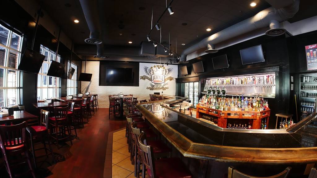 Taco Mac | restaurant | 3443 Lawrenceville-Suwanee Rd, Suwanee, GA 30024, USA | 6787300941 OR +1 678-730-0941